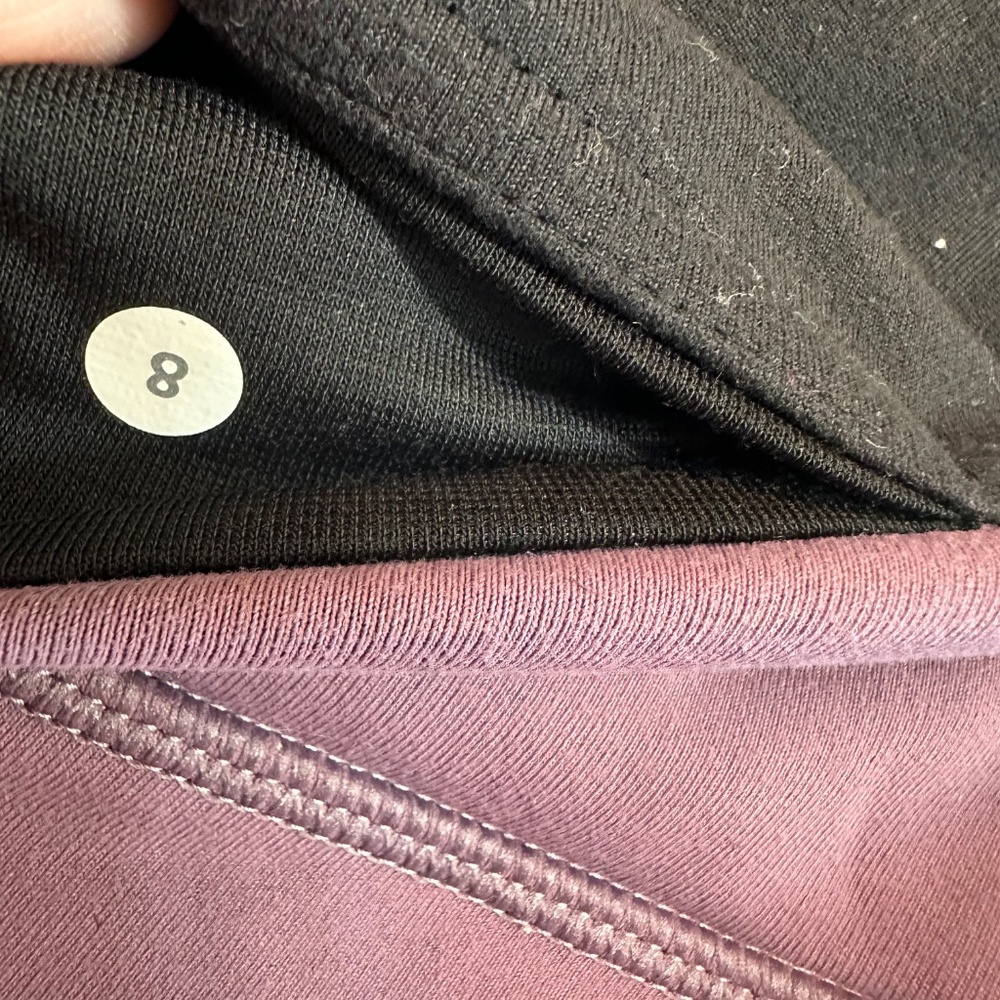 Lululemon - Picture 3 of 6